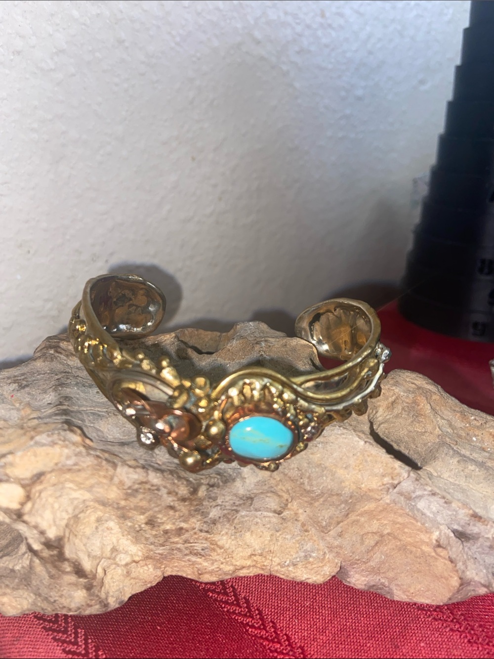 Vintage 80s Hammered Mix Metals & Turquoise Stone Cuff Bracelet - Picture 3 of 9